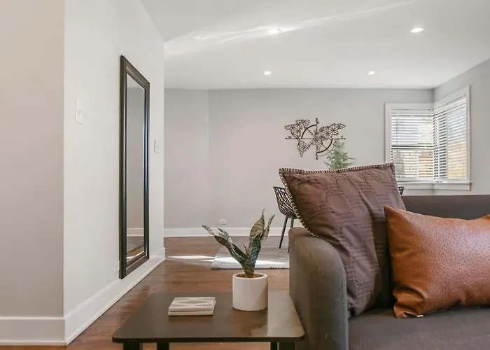Lively 2br Near The And Park - Sheridan 1 Апартаменты Чикаго