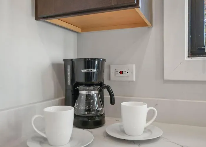 Lively 2br Near The And Park - Sheridan 1 Чикаго